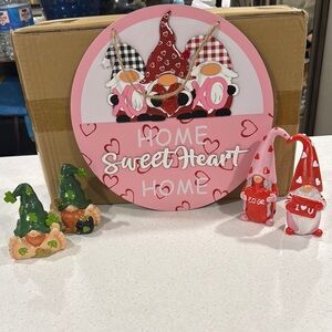 Valentine's Day / St. Patrick’s Day decor set, NWT, wooden figures and plaque